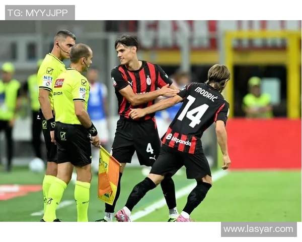 德甲精彩对决拜仁大胜AC米兰神扑瞬间引发全场狂欢与十大进球回顾