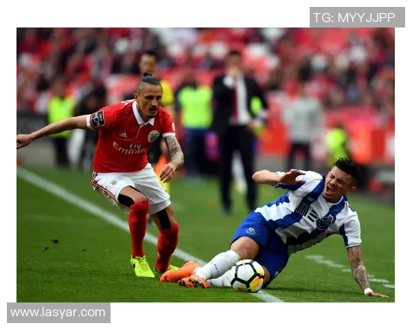 波尔图与本菲卡友谊赛精彩回顾点球大战引发全场热烈反响