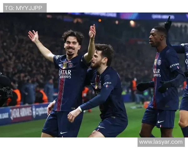 意甲激战巴黎圣日耳曼绝杀里昂全场沸腾精彩瞬间回顾