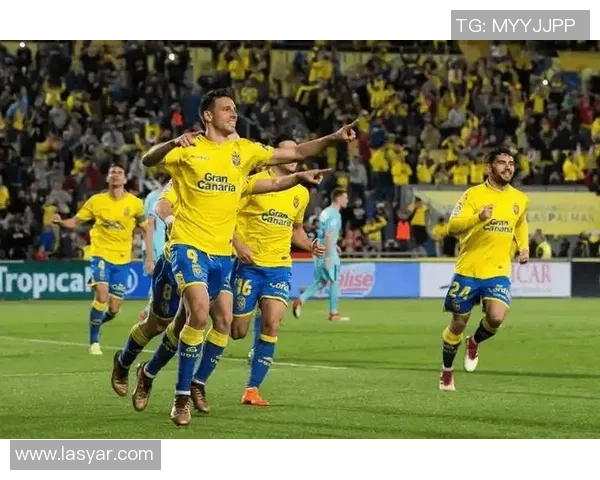 意甲焦点战波尔图小胜尤文图斯红牌事件引发全场热议与争议