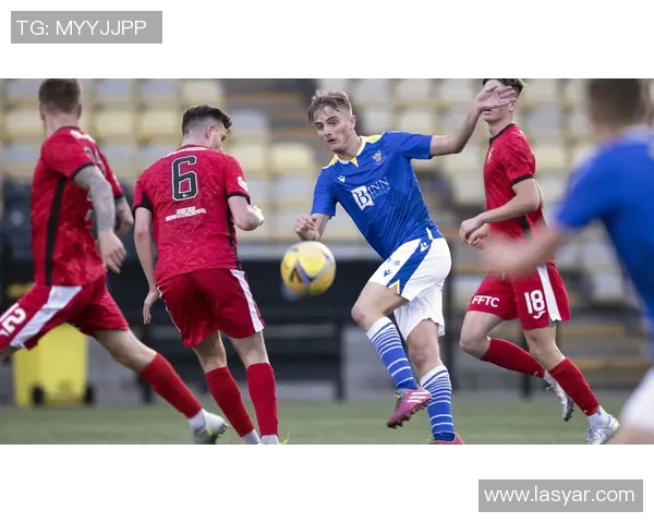 欧联杯激战皇马与波尔图平局逆转瞬间点燃全场激情与转会传闻